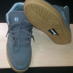 Etnies marana x michelin mid grey/gum size 8.5